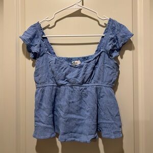 NWOT Hollister Babydoll Flutter Sleeve Blue Stretchy Flowy Top for Summer Medium